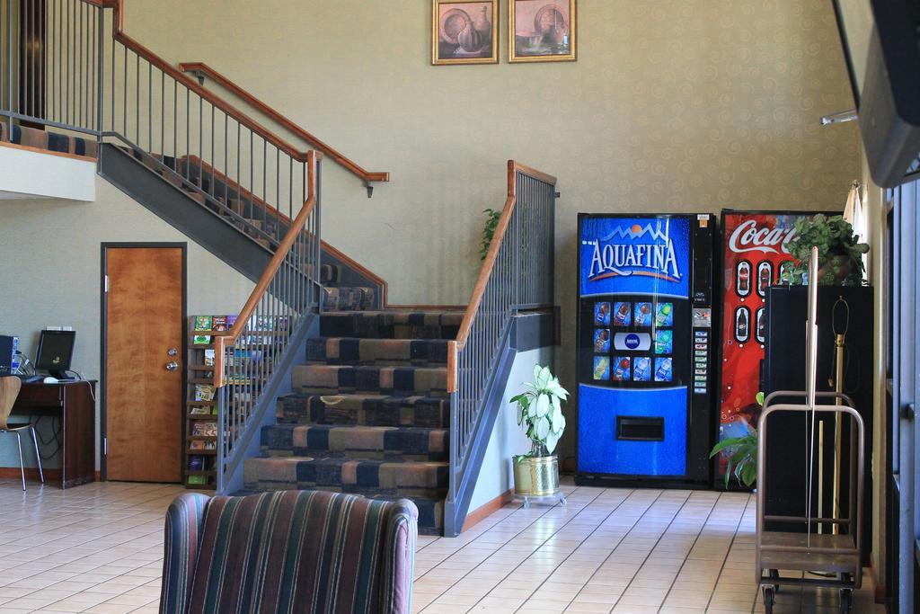 Super 8 By Wyndham Morrilton Motel Eksteriør billede