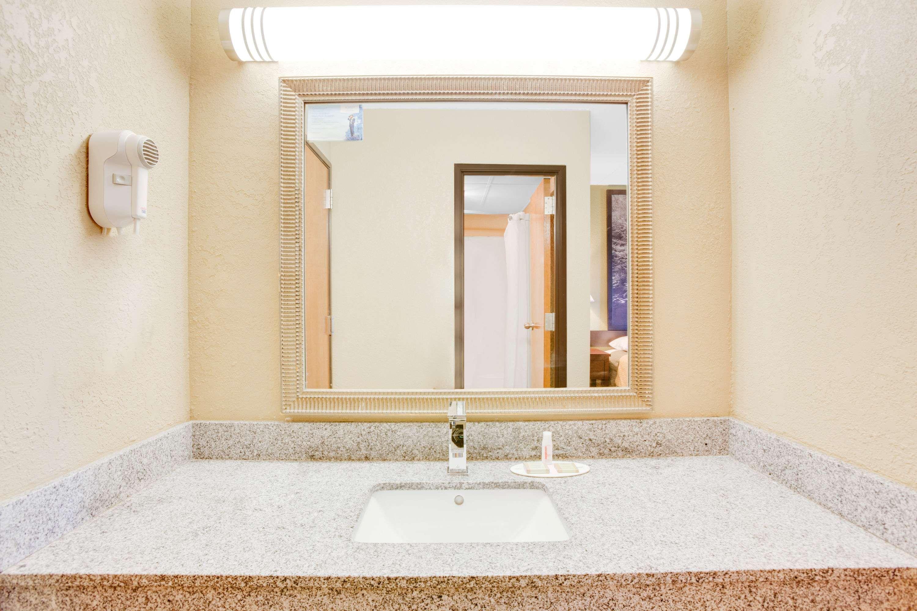 Super 8 By Wyndham Morrilton Motel Eksteriør billede